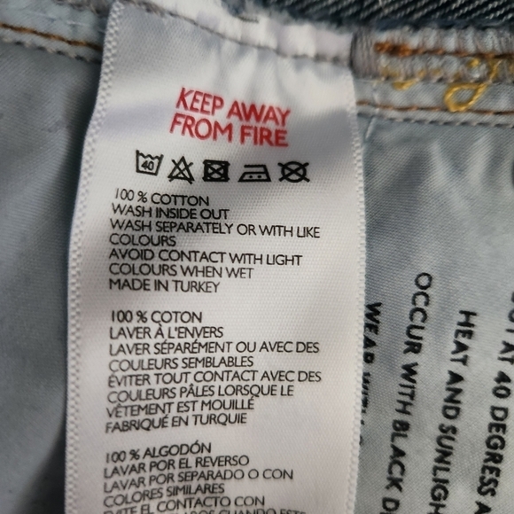 BDG | Pax High Rise Straight Leg Raw Hem Dark Wash Jeans - Size 26 - Picture 12 of 12